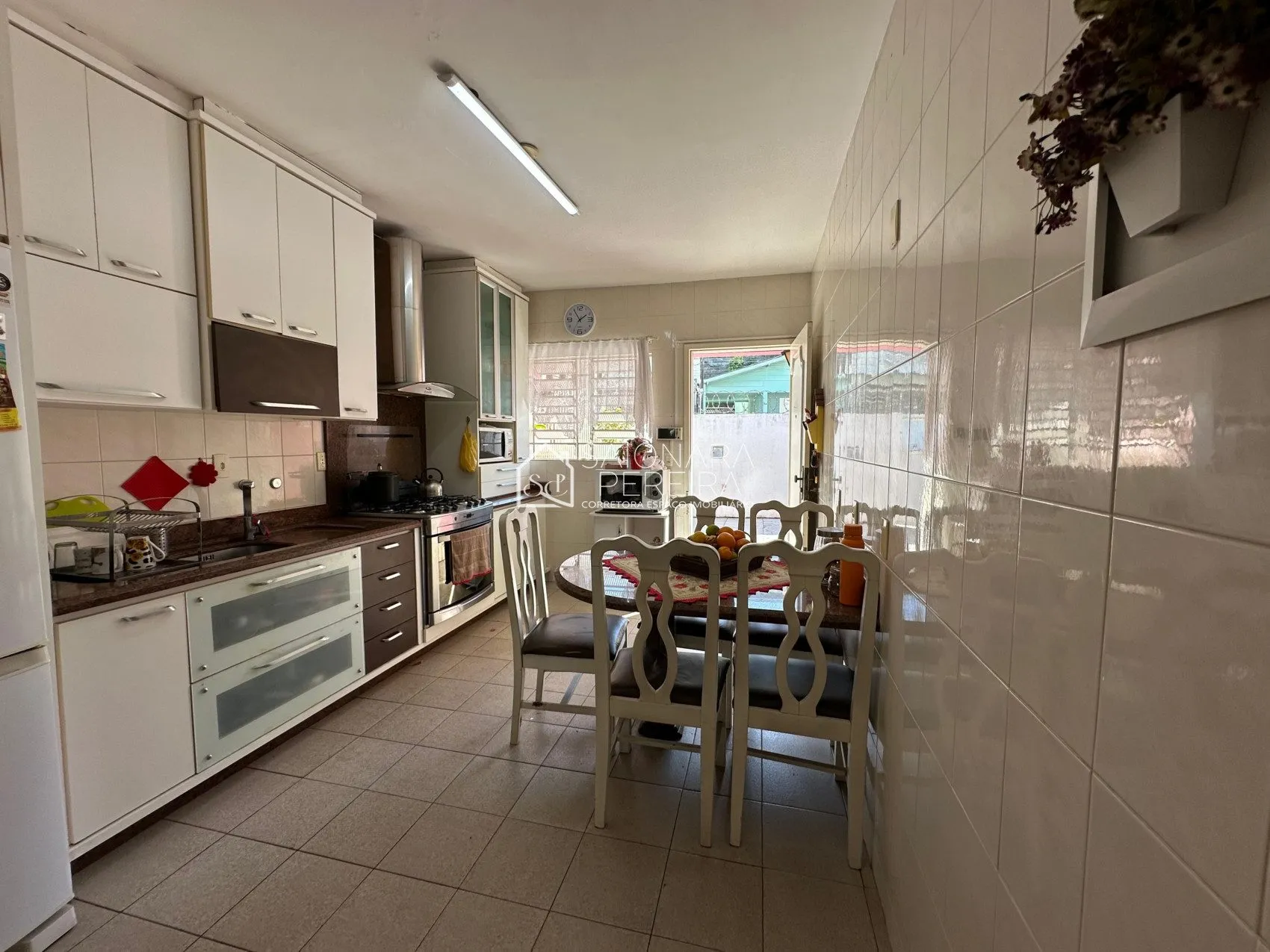 Imagem Casa espaçosa e aconchegante