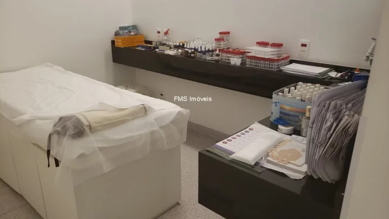 Imagem Conjunto Comercial para Locação na Vila Mariana, São Paulo-SP: 1 Sala, 4 Vagas e 144,20m² de Área