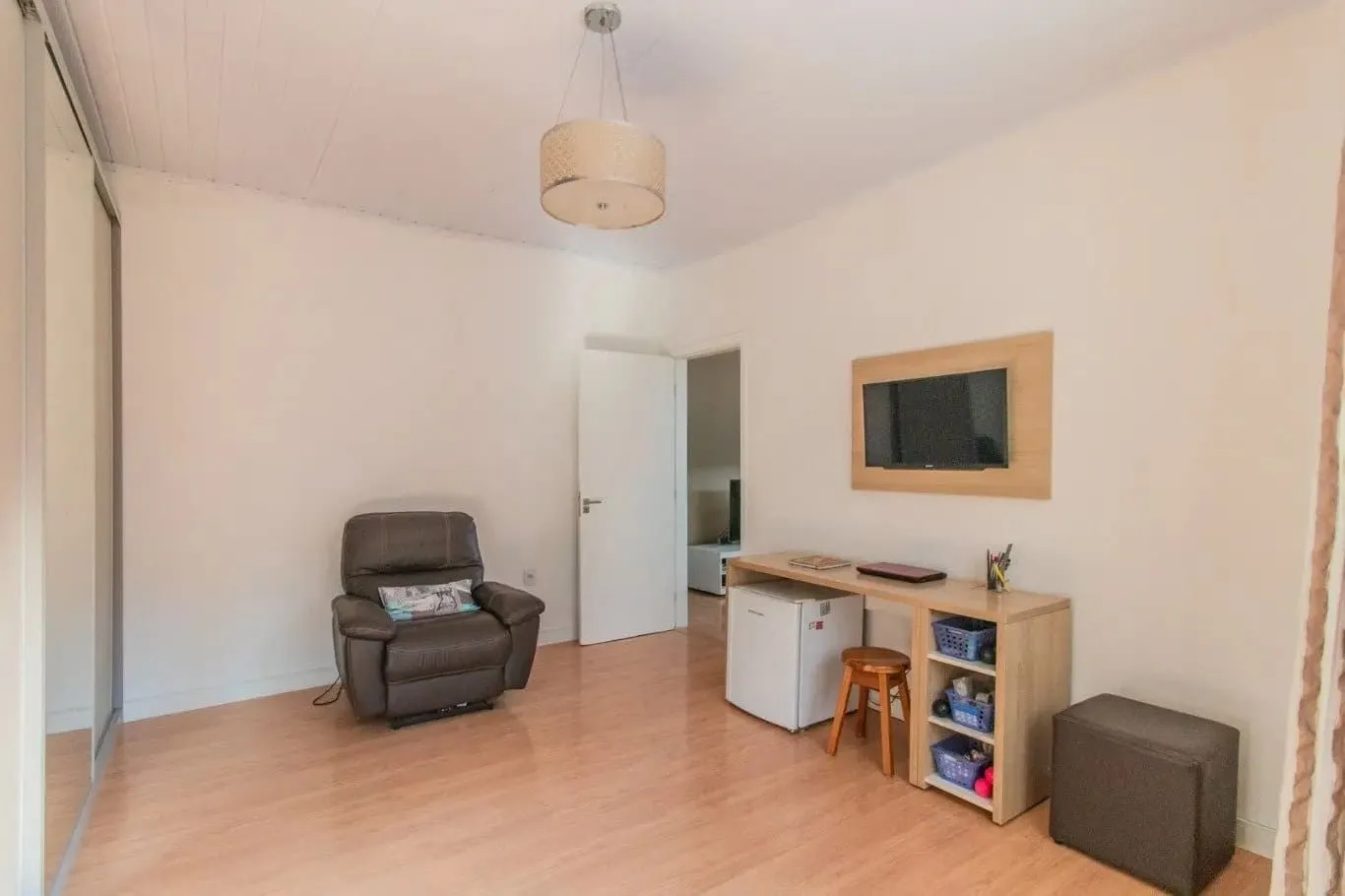 Imagem Casa de 3 dormitórios com 90m² à venda no Bairro Medianeira