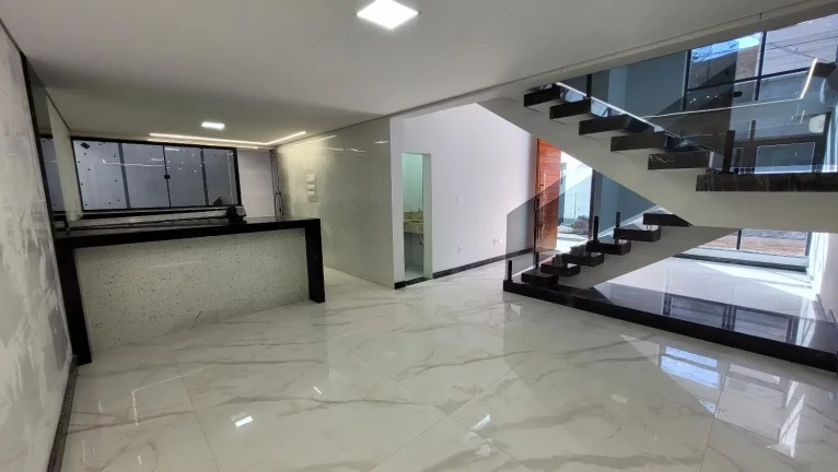 Imagem Casa duplex com área gourmet no bairro Tiradentes.