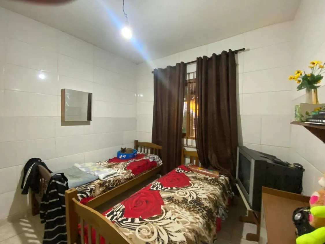 Imagem CASA COM 02 DORMITÓRIOS E ACEITA FINANCIAMENTO BANCÁRIO NO JARDIM SUARÃO EM ITANHAÉM