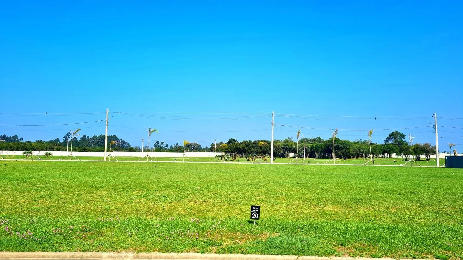 Imagem Terreno 14X25,com projeto já aprovado no Cond Marina del Faro