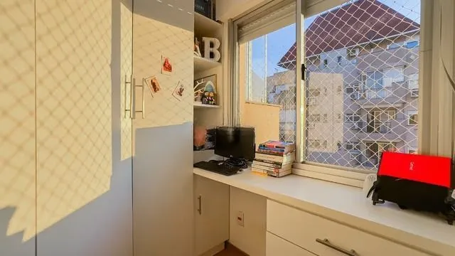Imagem Apartamento Amplo com Suíte, Sacada Integrada e Vaga