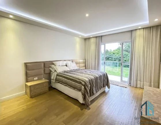 Imagem (Estuda permuta e financiamento) Sobrado Semi mobiliado lindo, 03 suítes, piscina, 06 vagas, em São José dos Pinhais PR