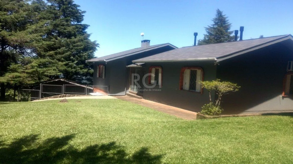 Imagem Sítio para Venda - 230m², 3 dormitórios, sendo 1 suites, 4 vagas - Centro