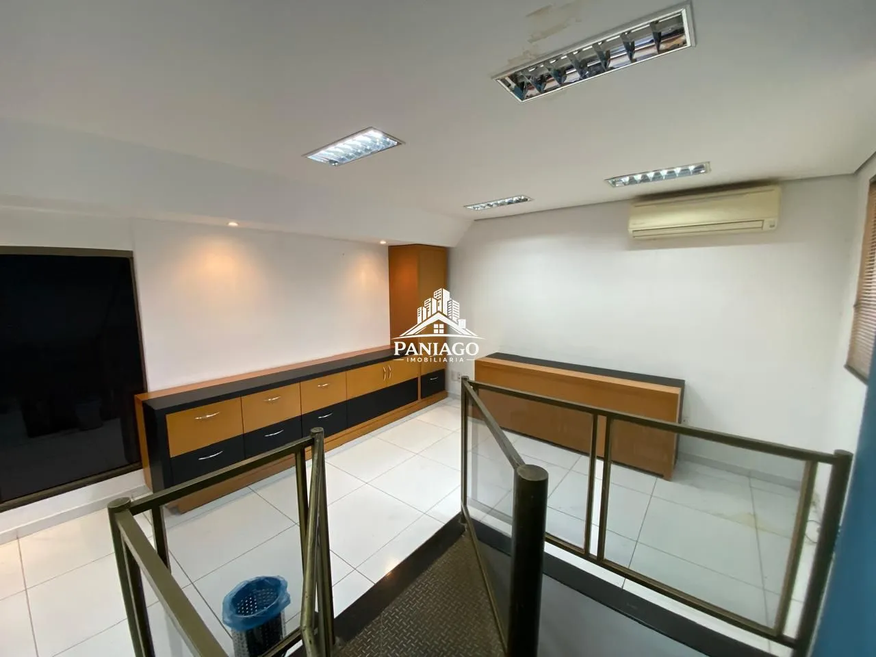 Imagem Locação salão Comercial com Mezanino Semi-Mobiliado - Grande Terceiro, Cuiabá/MT