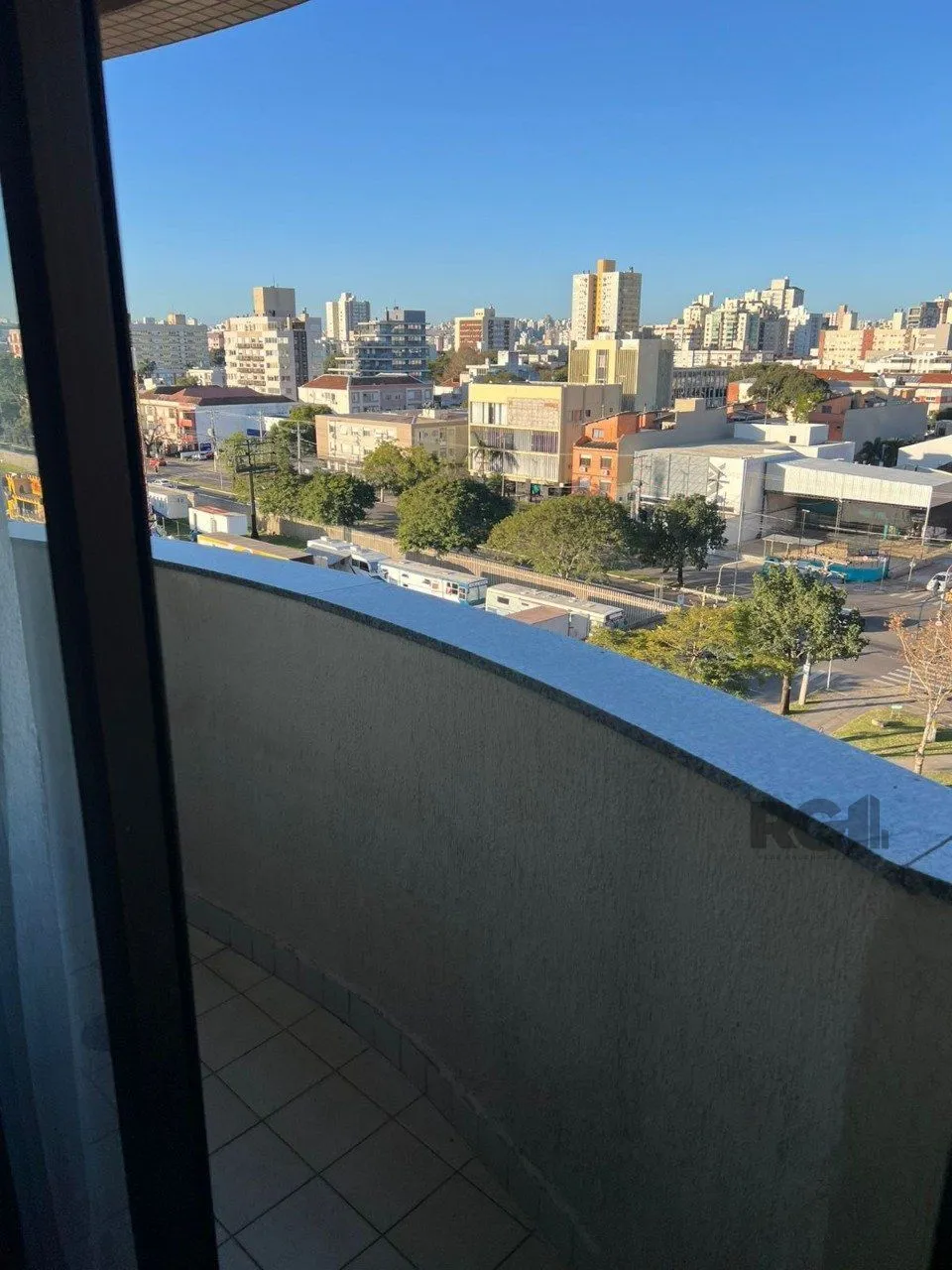 Imagem Flat semimobiliado, uma vaga, no bairro Praia de Belas em Porto Alegre