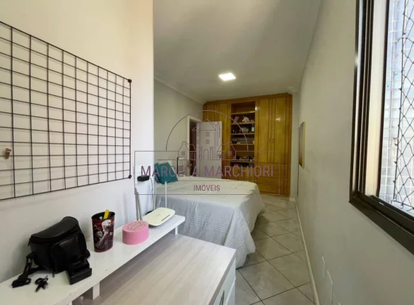 Imagem 4 quartos, suíte, 3 banheiros, 2 vagas, 1 quarto foi transformado em closet