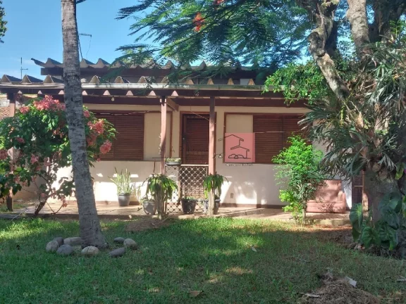 Foto do imóvel Casa para Venda em Araruama/RJ - 4 Dorm. 180 m2 Área Útil