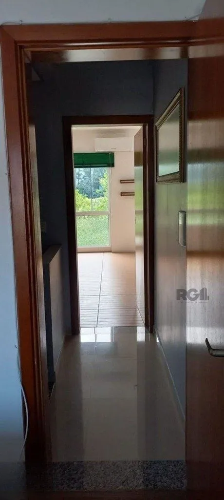 Imagem Casa com 2 dormitórios no bairro Hípica