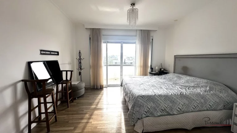 Imagem Belíssima casa totalmente mobiliada de alto padrão com 3 suítes, sendo 1 suíte master com banhei...