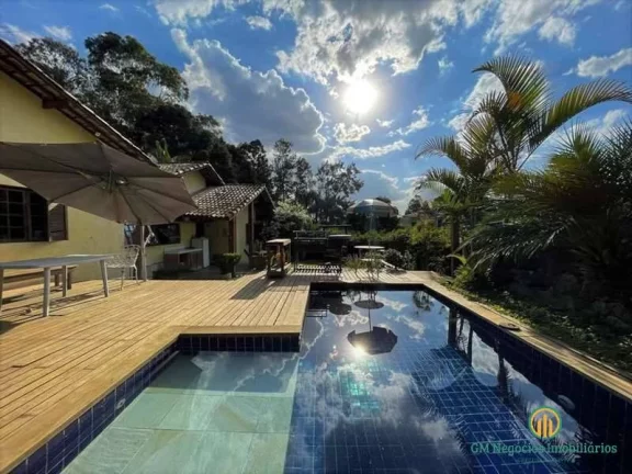 Imagem Casa Semitérrea com 4d/1ste. , lareira, piscina e gazebo!