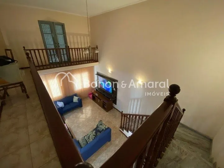 Imagem Sobrado à Venda 3 Quartos e Suíte Master no Parque das Flores