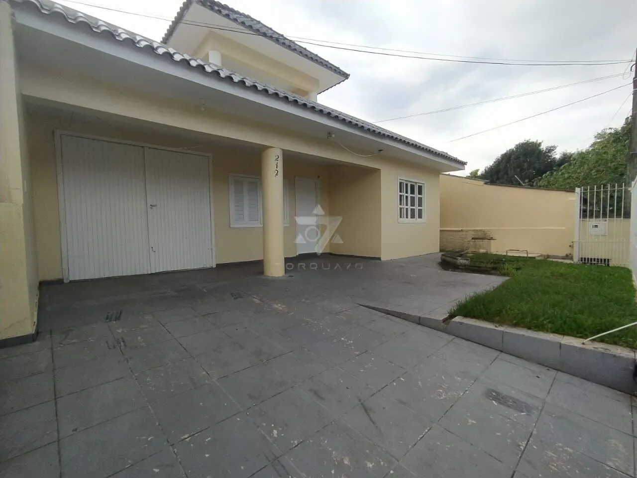 Imagem Sobrado Exclusivo em Santa Cruz do Sul - Bem-vindo ao Seu Novo Lar