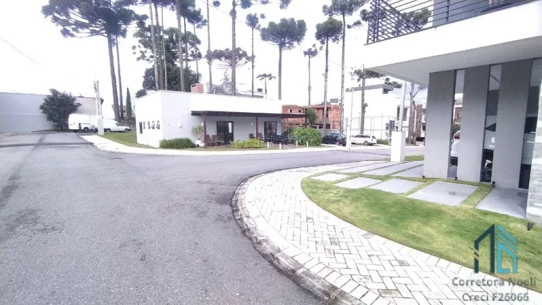 Imagem Sobrado 270 m2, com terraço, 03 quartos c/suíte, 03 vagas no Pinheirinho Curitiba PR
