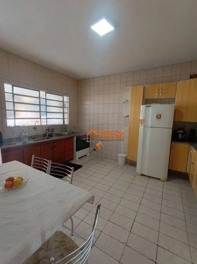 Imagem Sobrado com 4 dormitórios à venda, 250 m² por R$ 690.000,00 - Parque Santos Dumont - Guarulhos/SP