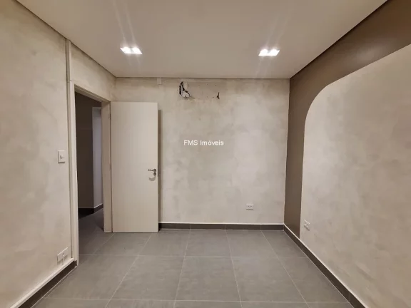 Imagem Espaço Comercial de Alto Padrão para Locação em São Paulo-SP, Bairro Campo Belo: 4 Salas, 3 Banheiros, 1 Vaga, 100m².