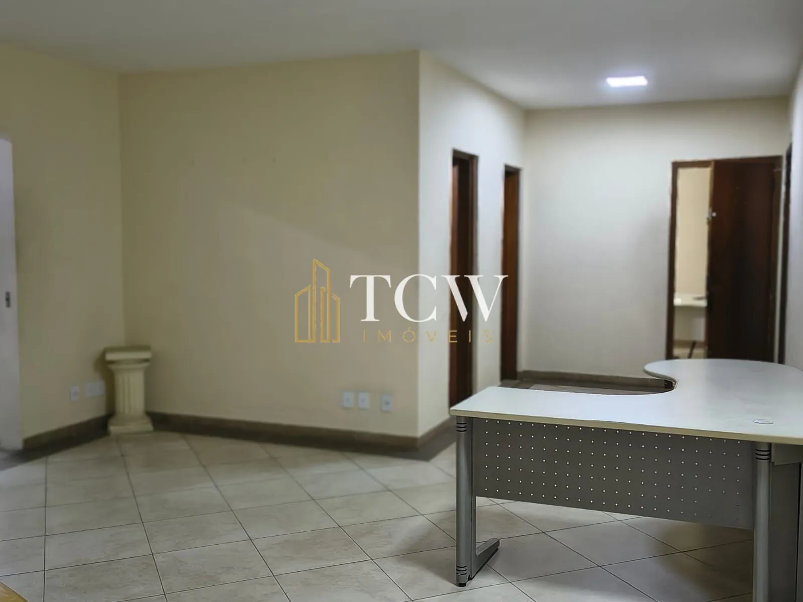 Imagem Galpão Comercial/Industrial à Venda na Capela | 2.521 m² Construídos | Terreno de 2.590 m² | Vinhedo/SP