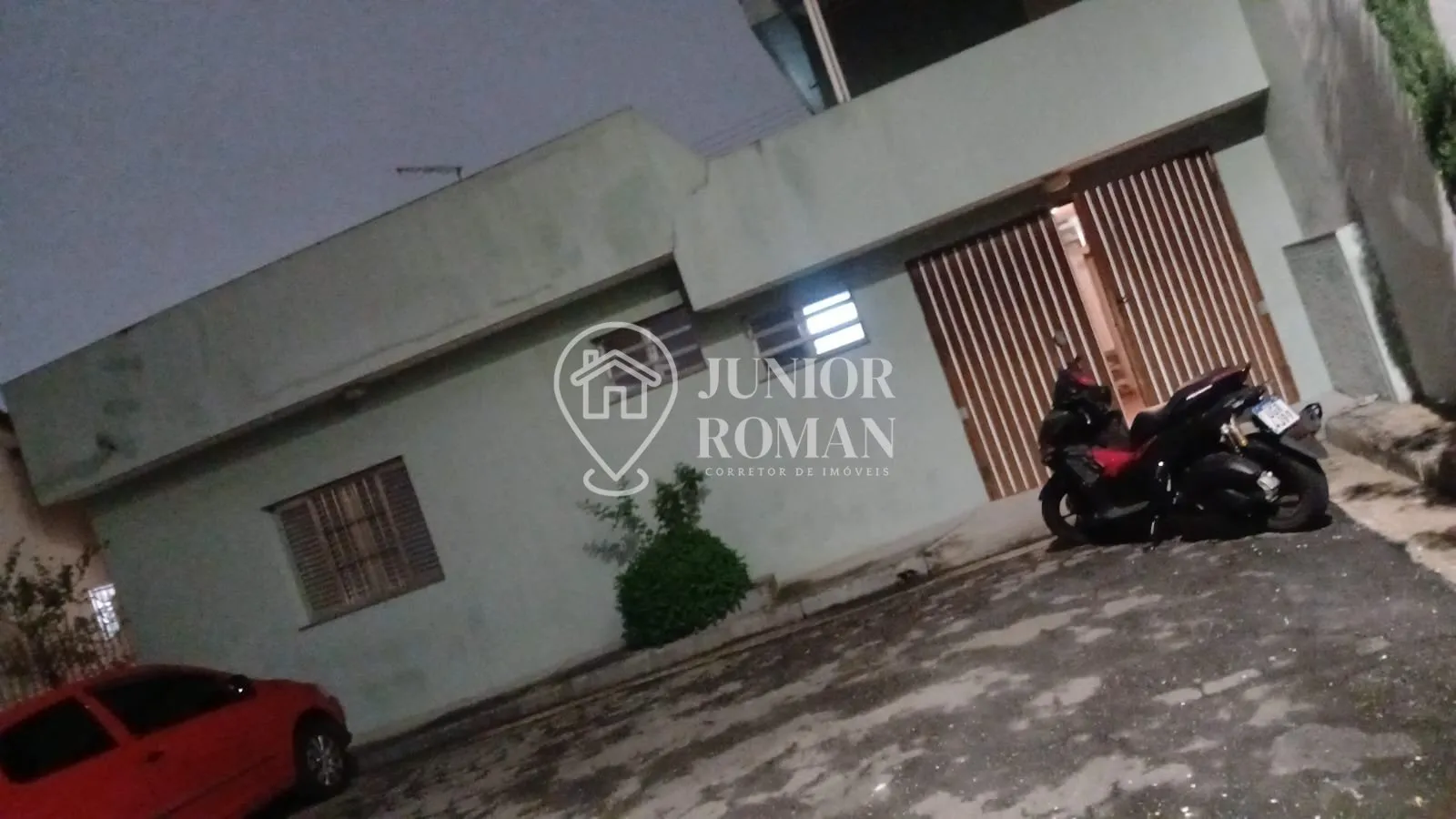 Imagem CASA 250M2 CAMPESTRE COM 2 ENTRADAS, 5 VAGAS E POTENCIAL COMERCIAL EM SANTO ANDRÉ