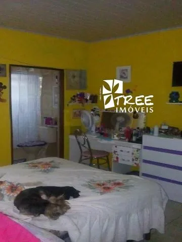 Imagem VENDA CASA LOCALIZADA NO BAIRRO SESC EM SUZANO COM A/T 145m² e A/C 360m² distribuídos em 3 dormitórios, 2 banheiros, 2 salas, cozinha. CONSULTE-NOS.