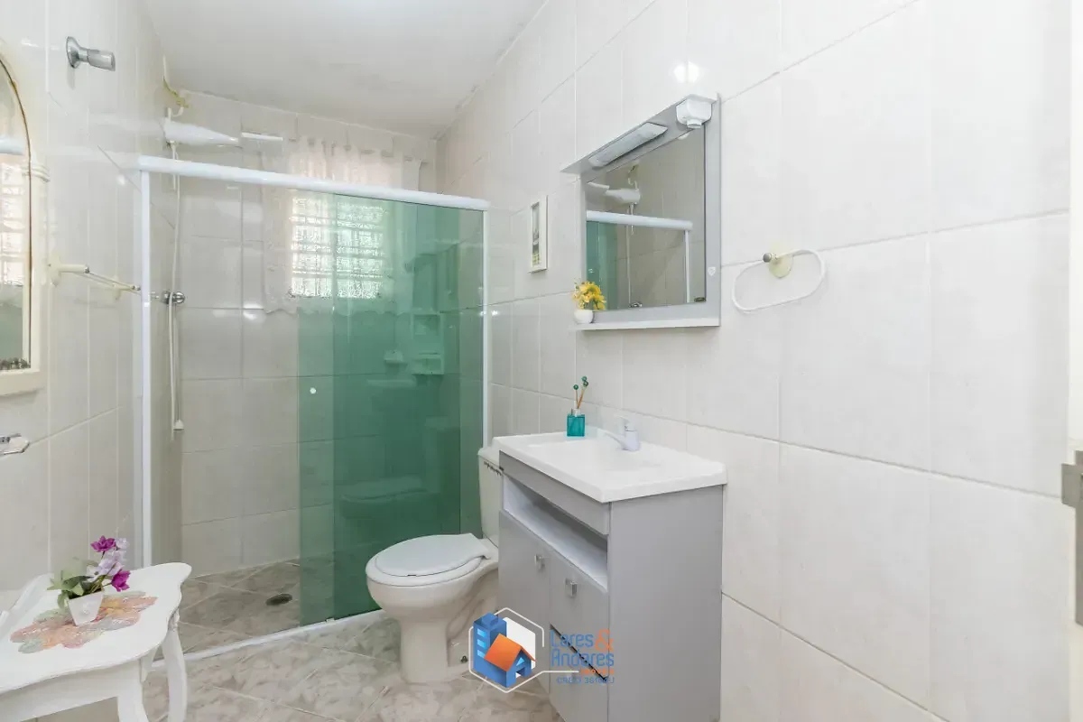Imagem Sobrado para venda em Vila Nossa Senhora do Retiro com 6 quartos, sendo 1 suíte, 190m²