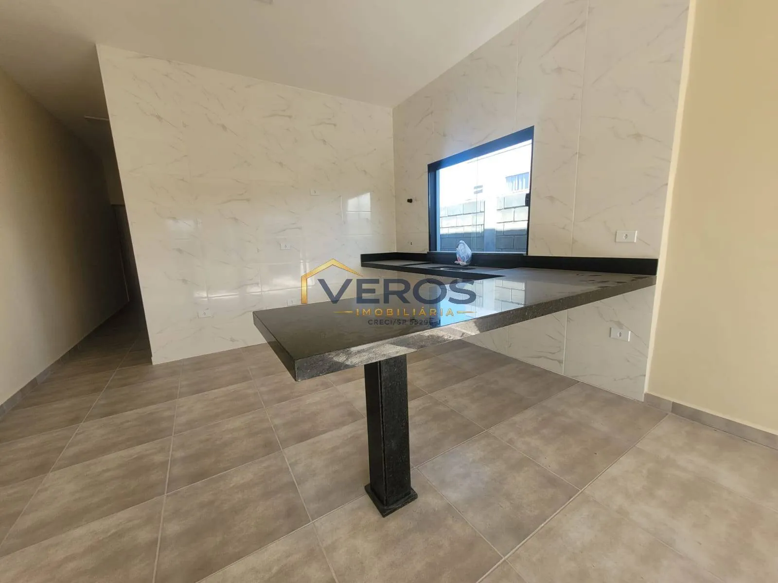 Imagem Casa térrea nova a venda no Balneário dos Golfinhos em Caraguatatuba
