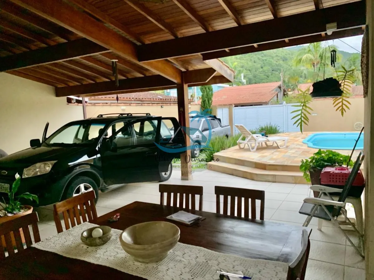 Imagem Magnífica casa com 4 suítes a venda nas Toninhas em Ubatuba