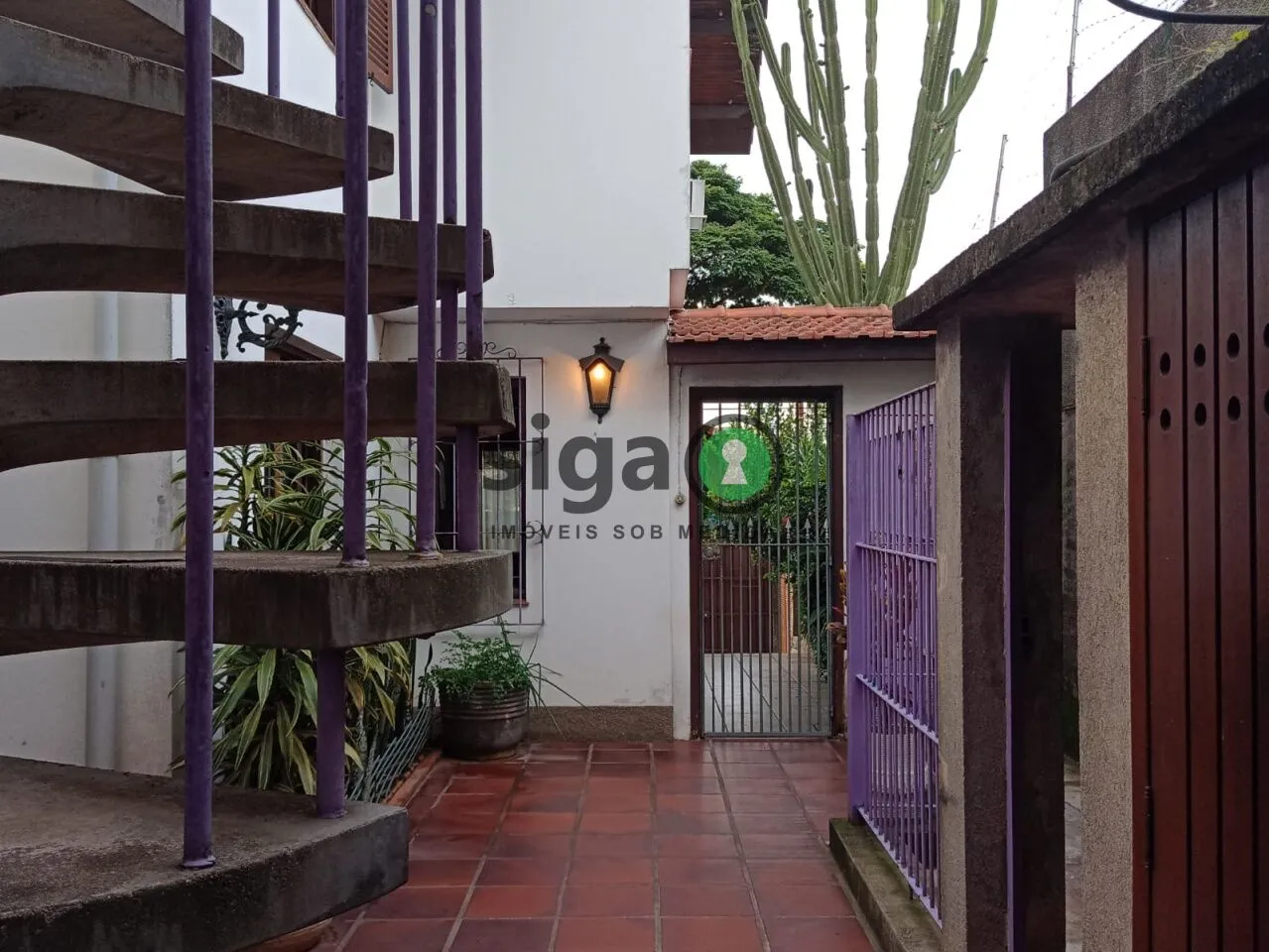 Imagem Casa com 441 m² de terreno em localização estratégica ? Espaço, conforto e excelente potencial
