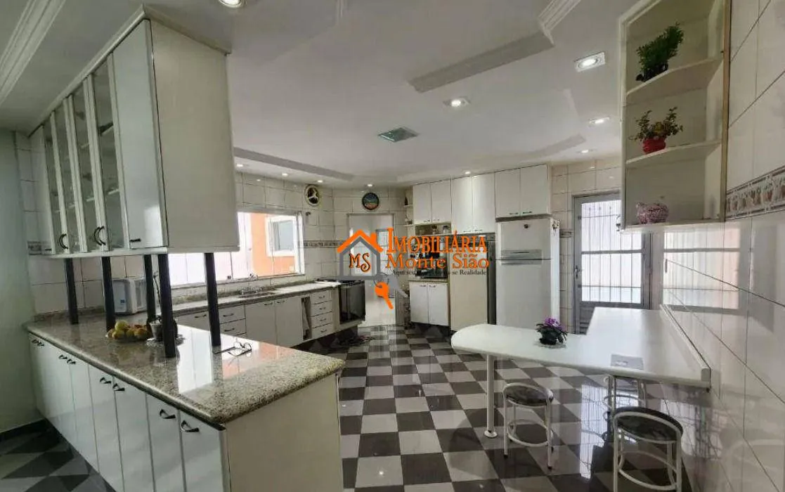 Imagem Casa com 3 dormitórios à venda, 350 m² por R$ 1.550.000 - Vila Bremen - Guarulhos/SP