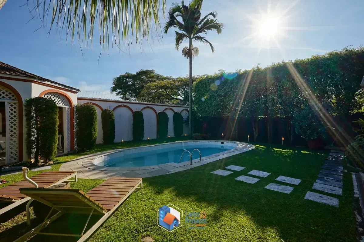Imagem Casa para venda em Jardim Leonor com 3 quartos, sendo 3 suítes, 340m²