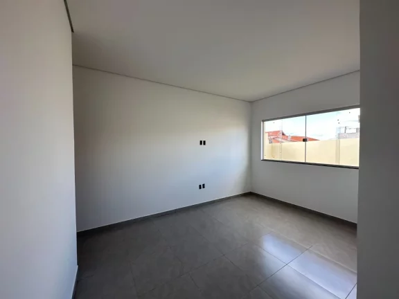 Imagem Casa à venda em Igarapé, bairro Pousada Del Rey.