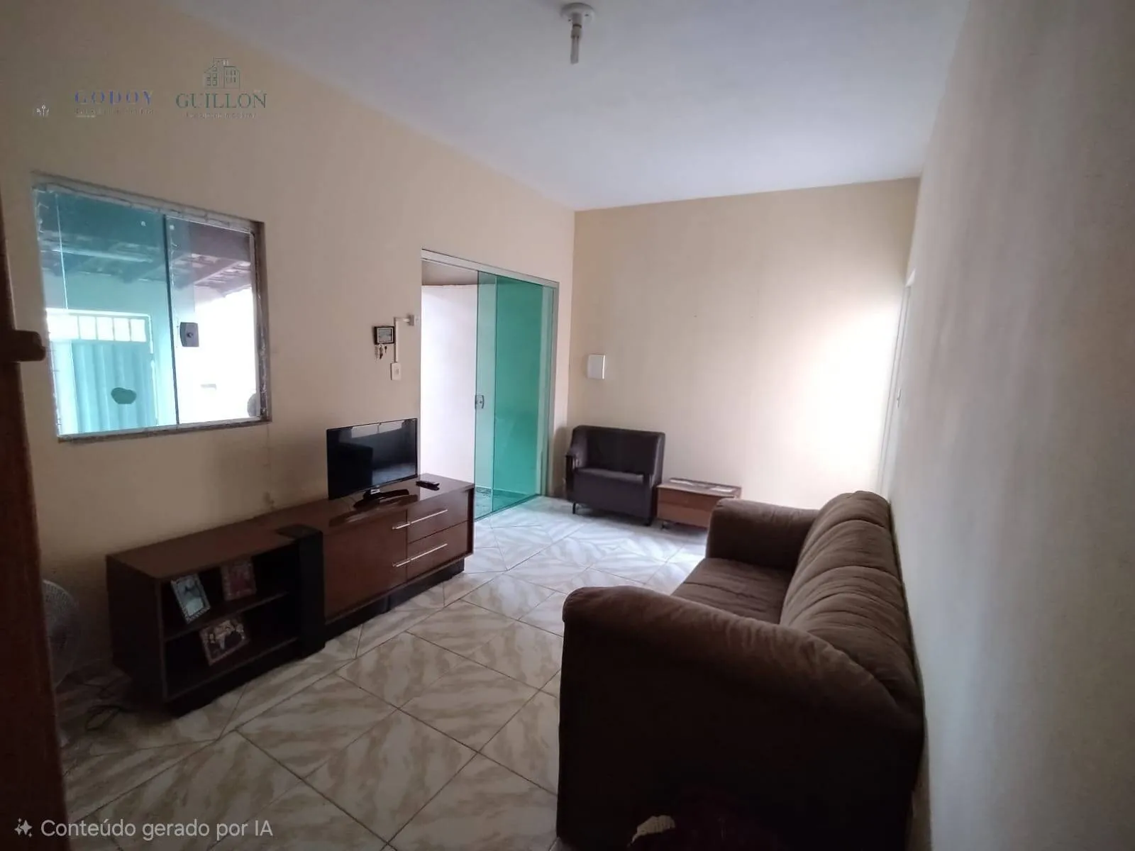 Imagem Renda Garantida e Ótima Localização: 2 Casas à Venda em Bairro Consolidado