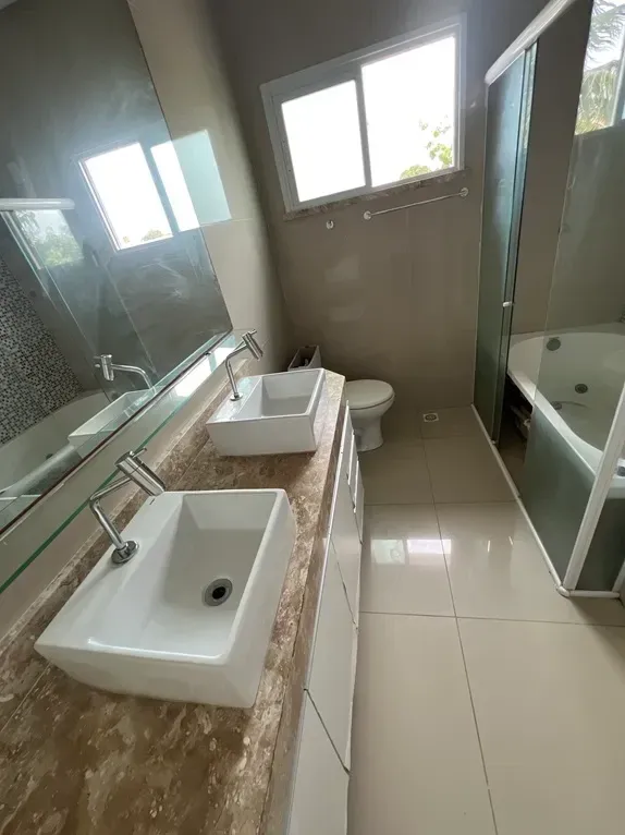 Imagem Casa com 4 Quartos à Venda, 140 m² em Sapiranga-Coité - Fortaleza