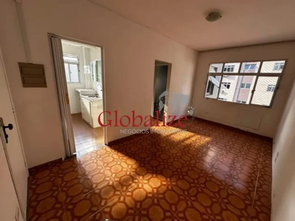 Foto do imóvel Apartamento à venda com 48m², 1 quarto, 1 quadra da praia, vaga de garagem por R$375.000,00 na Pompéia em Santos