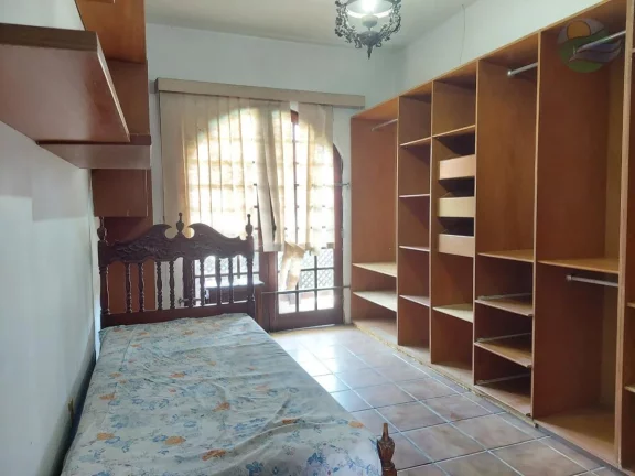 Imagem Casa com 694m2 área útil, para venda, próximo rádio Maranata, Piedade, Jaboatão-PE.