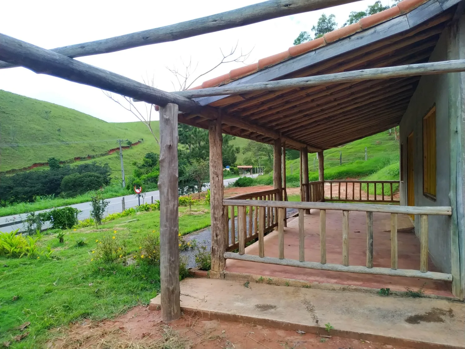 Imagem Chácara à venda 4 Quartos, 1 Suite, 90000M², Zona Rural, Silveiras - SP