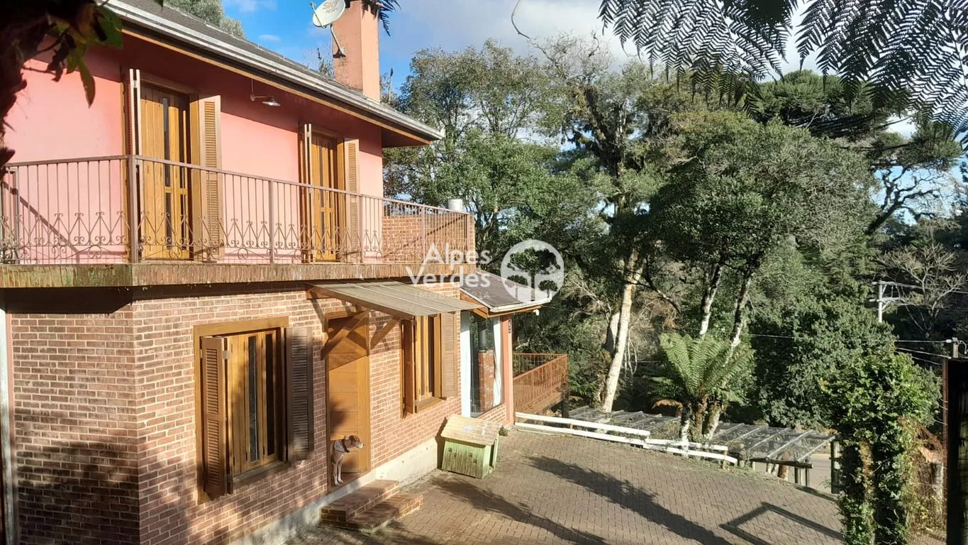 Imagem Vende-se Casa em Canela-RS, no Bairro Maggi, com 2 quartos
