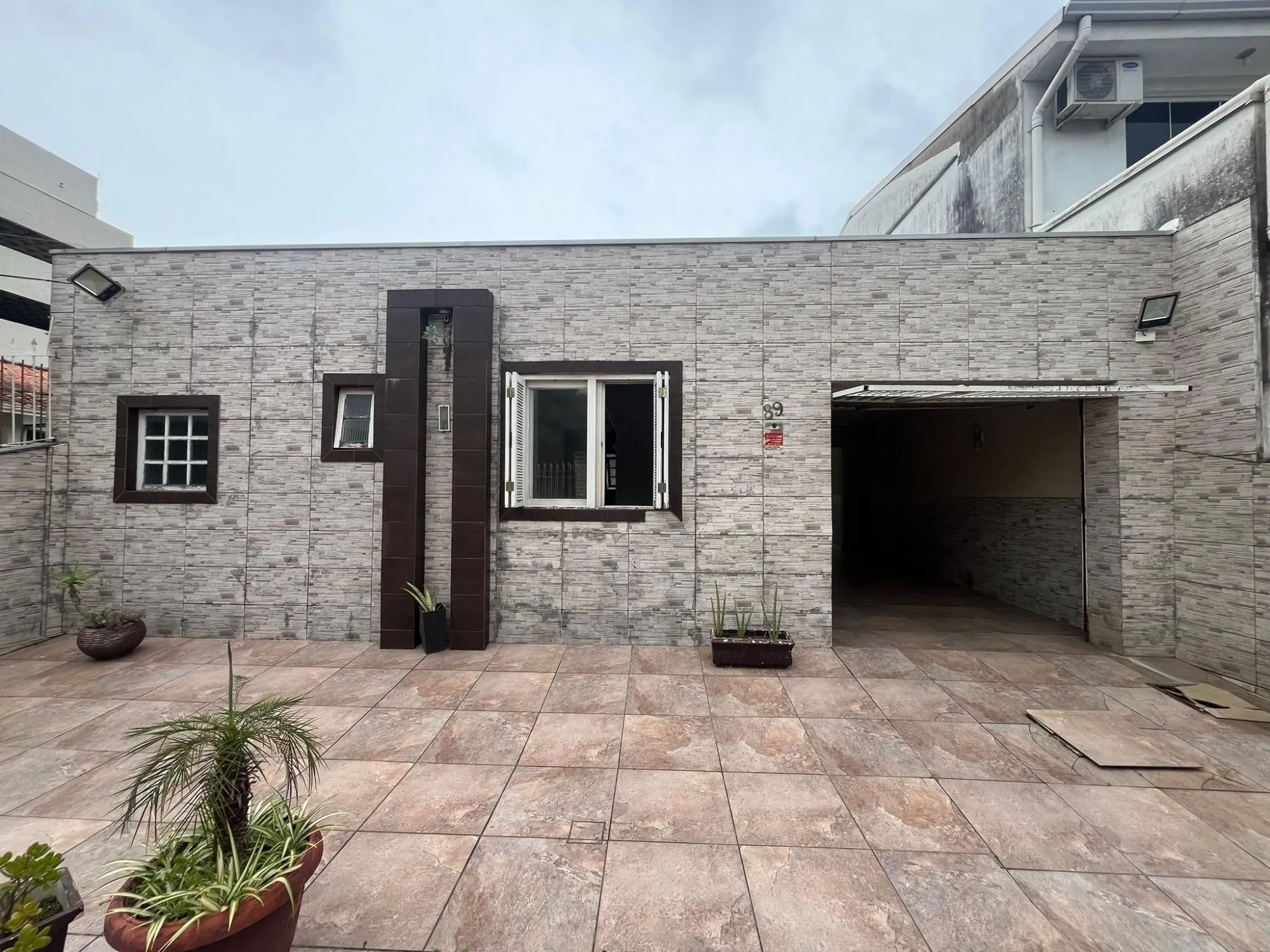 Imagem Duas casas no mesmo terreno - conforto, espaço e excelente localização!