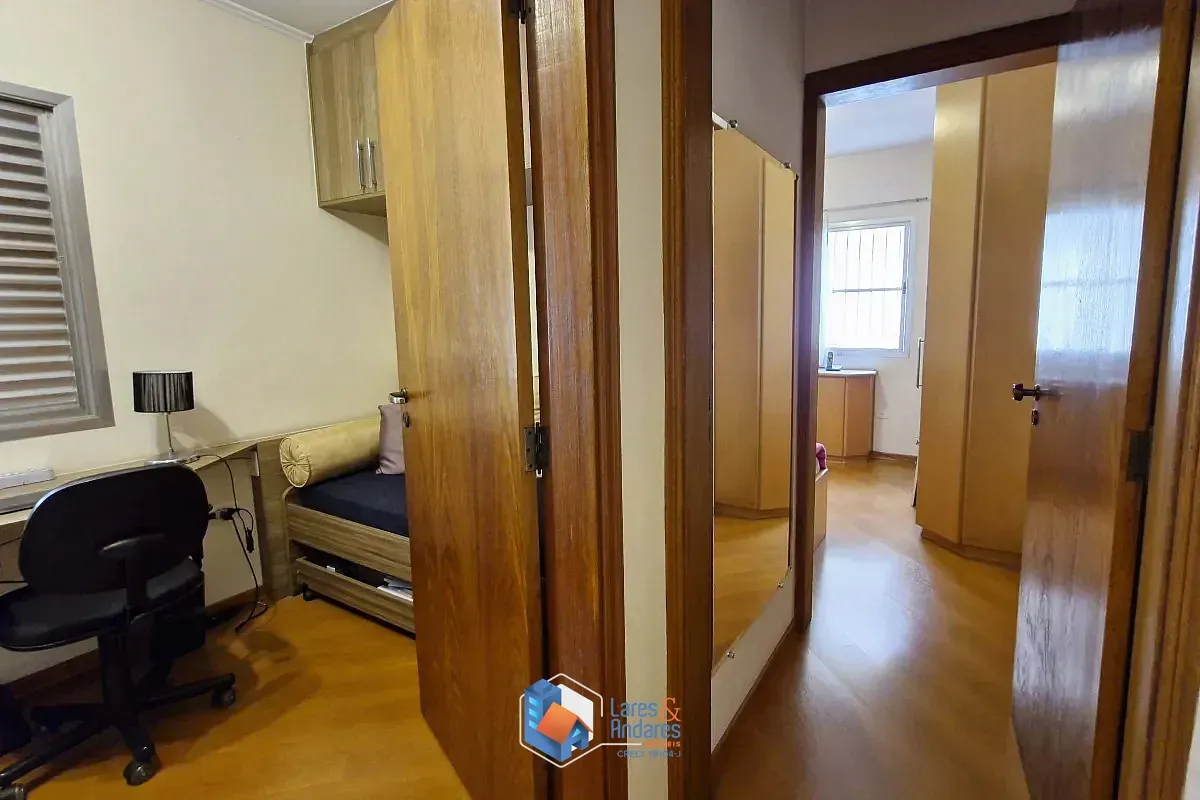 Imagem Sobrado para venda em Vila Santa Catarina com 3 quartos, sendo 2 suítes, 223m²