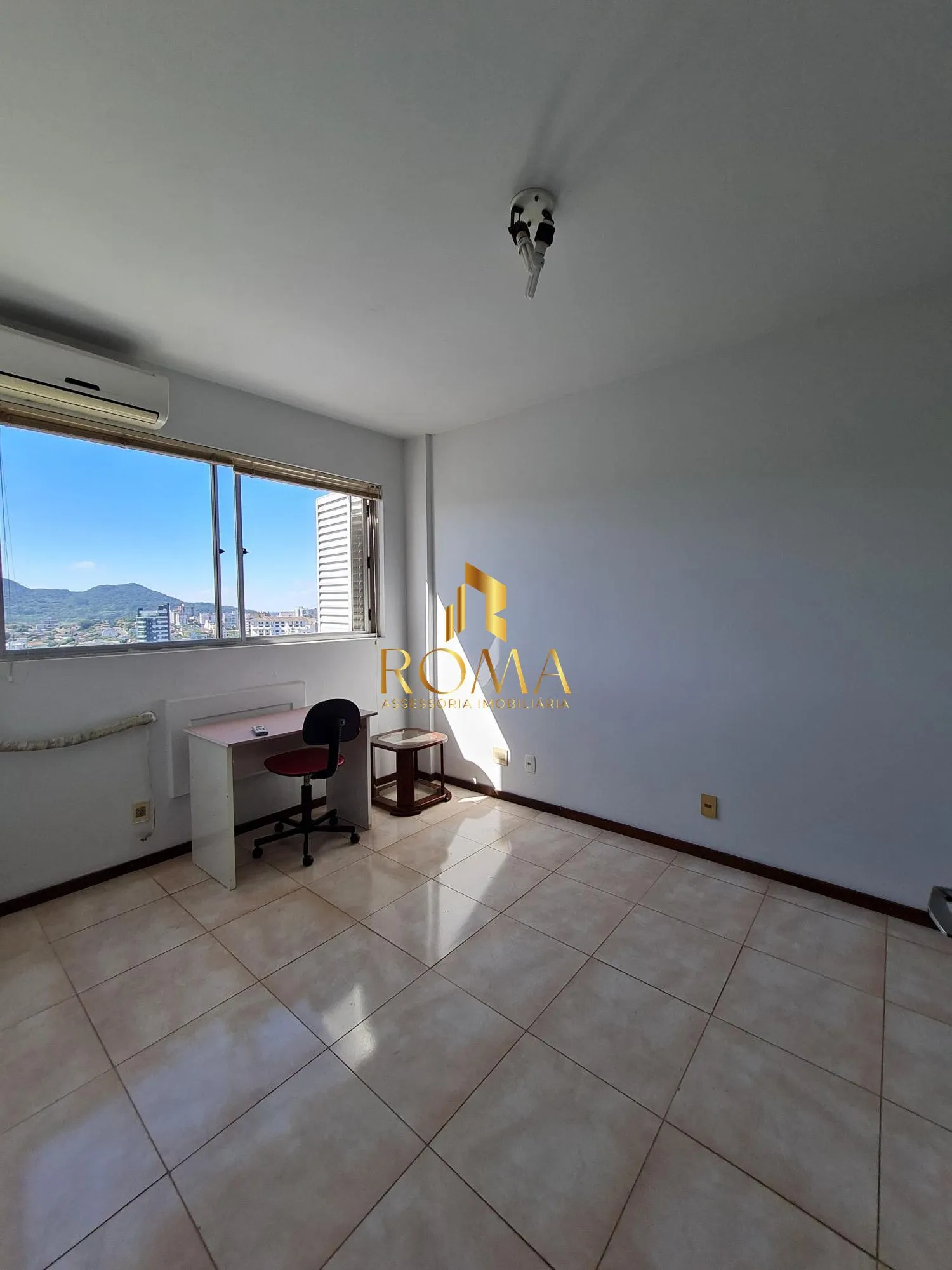 Imagem Apartamento 2 dormitórios à venda Centro Santa Maria/RS