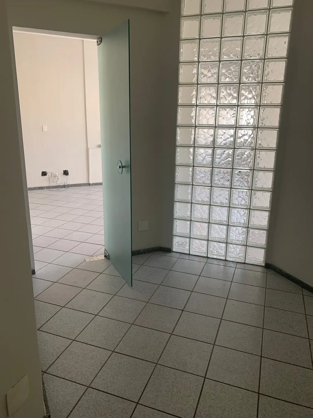 Imagem Comercial à venda 40M², Centro, Pindamonhangaba - SP | Condomínio Edifício Antônio cozzi