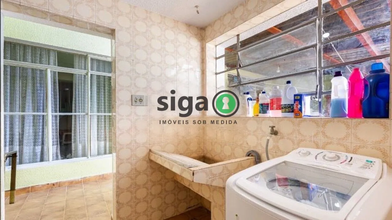 Imagem Sobrado em Perdizes com 248m², 4 quartos e 2 suítes em localização nobre.