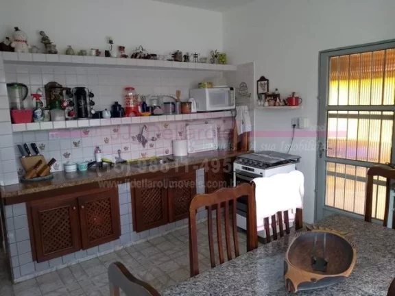 Imagem Sabe aquele lugar gostoso, onde você escuta o barulho dos pássaros e balançar das árvores? Aquel...