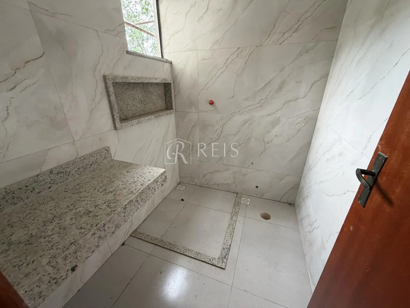 Imagem Casa para Venda em Rio das Ostras, Chácara Mariléa, 3 dormitórios, 2 suítes, 3 banheiros, 1 vaga