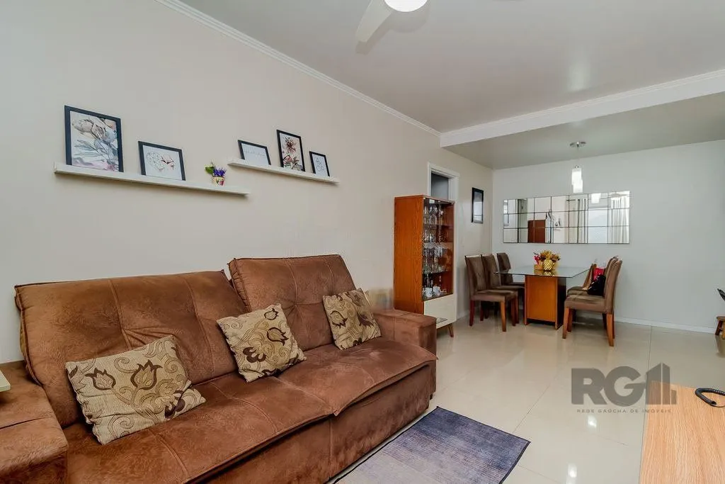Imagem Apartamento 75m², 3 dormitórios, 2 vagas no bairro Partenon