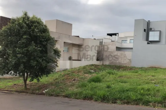 Foto do imóvel Terreno 180m Umuarama-PR 370