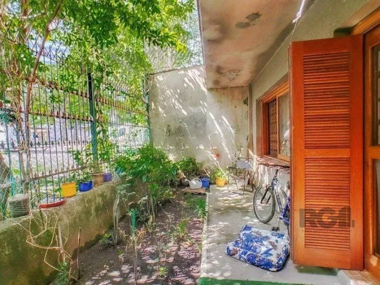 Imagem Apartamento Térreo com 02 dormitórios Na cidade Baixa em Porto Alegre/RS