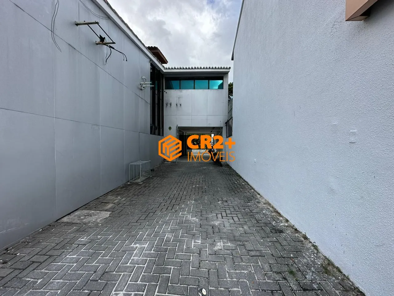 Imagem Vendo ou loco Prédio comércial 560 m² - Av. Agamenom Magualhães