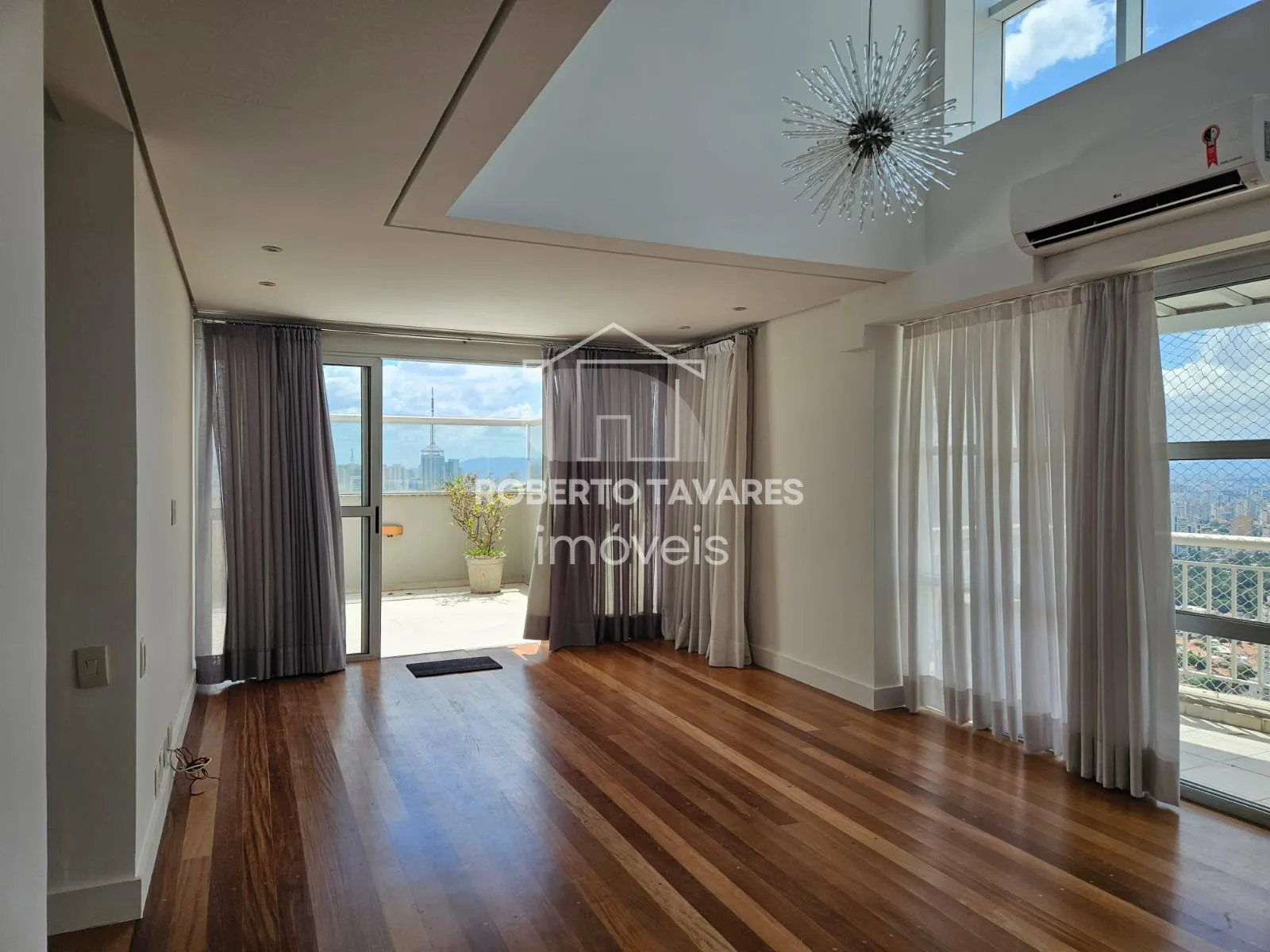 Imagem Cobertura de 4 quartos, 320m² no bairro Vila Mariana, em São Paulo