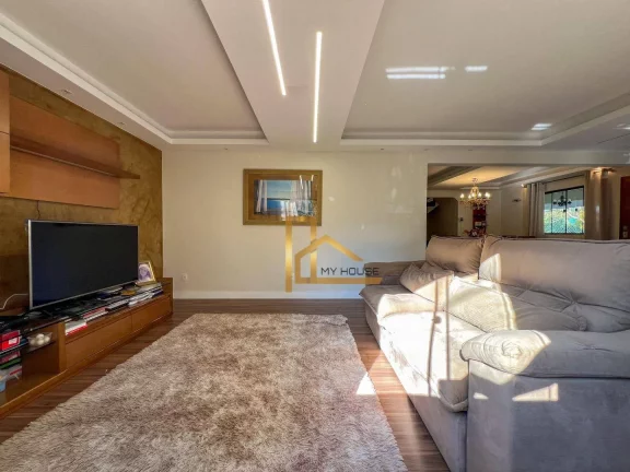 Imagem Casa com 5 quartos sendo 3 suítes perto do Clube Comay e da Feirinha do Alto de Teresópolis!